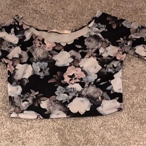 Guess Floral Crop Top - Black and White